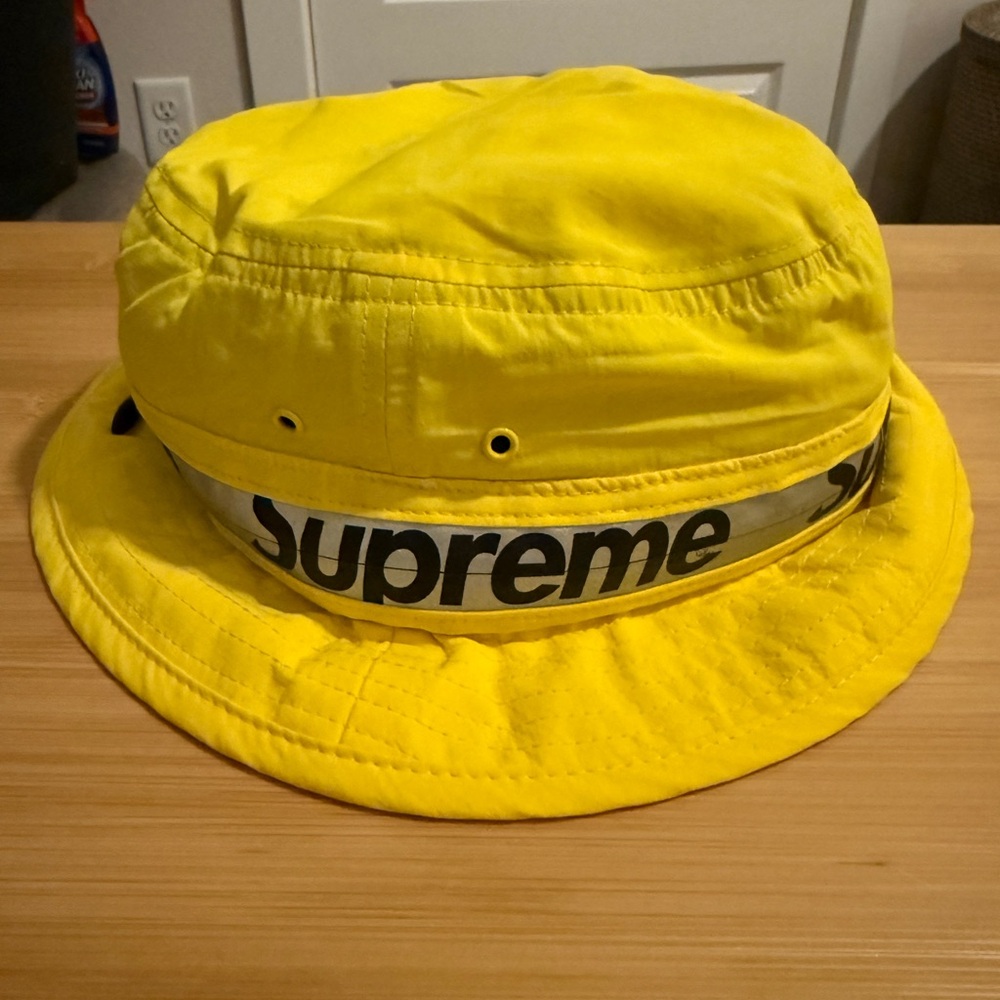 Supreme bucket hat